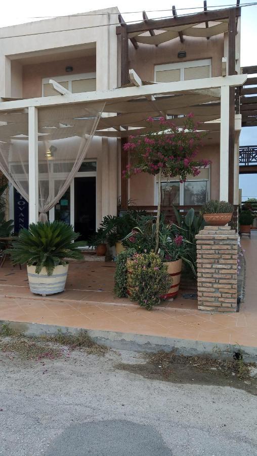 Giovanni Mare Kourouta Dış mekan fotoğraf